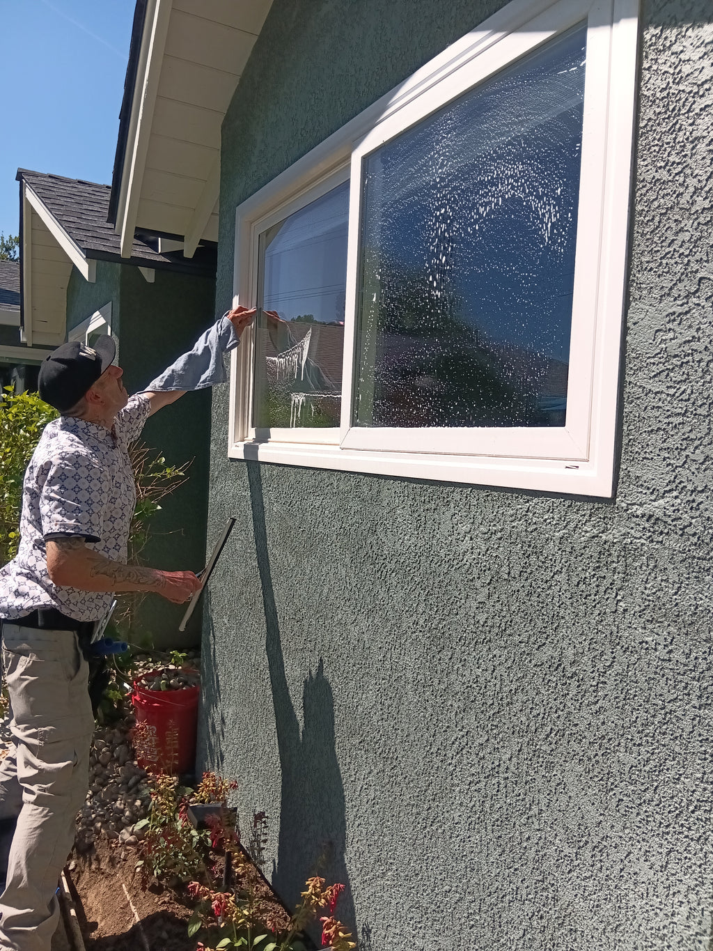 Interior/exterior window cleaning service